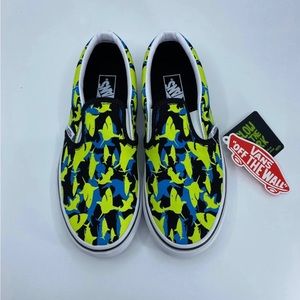 Kids NWT Glow in the Dark Shark Vans